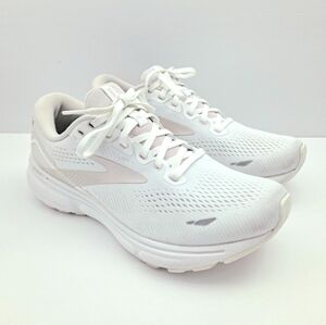Brooks Ghost 15 Womens 9.5 B Shoes White Running Walking Sneaker 1203801B189